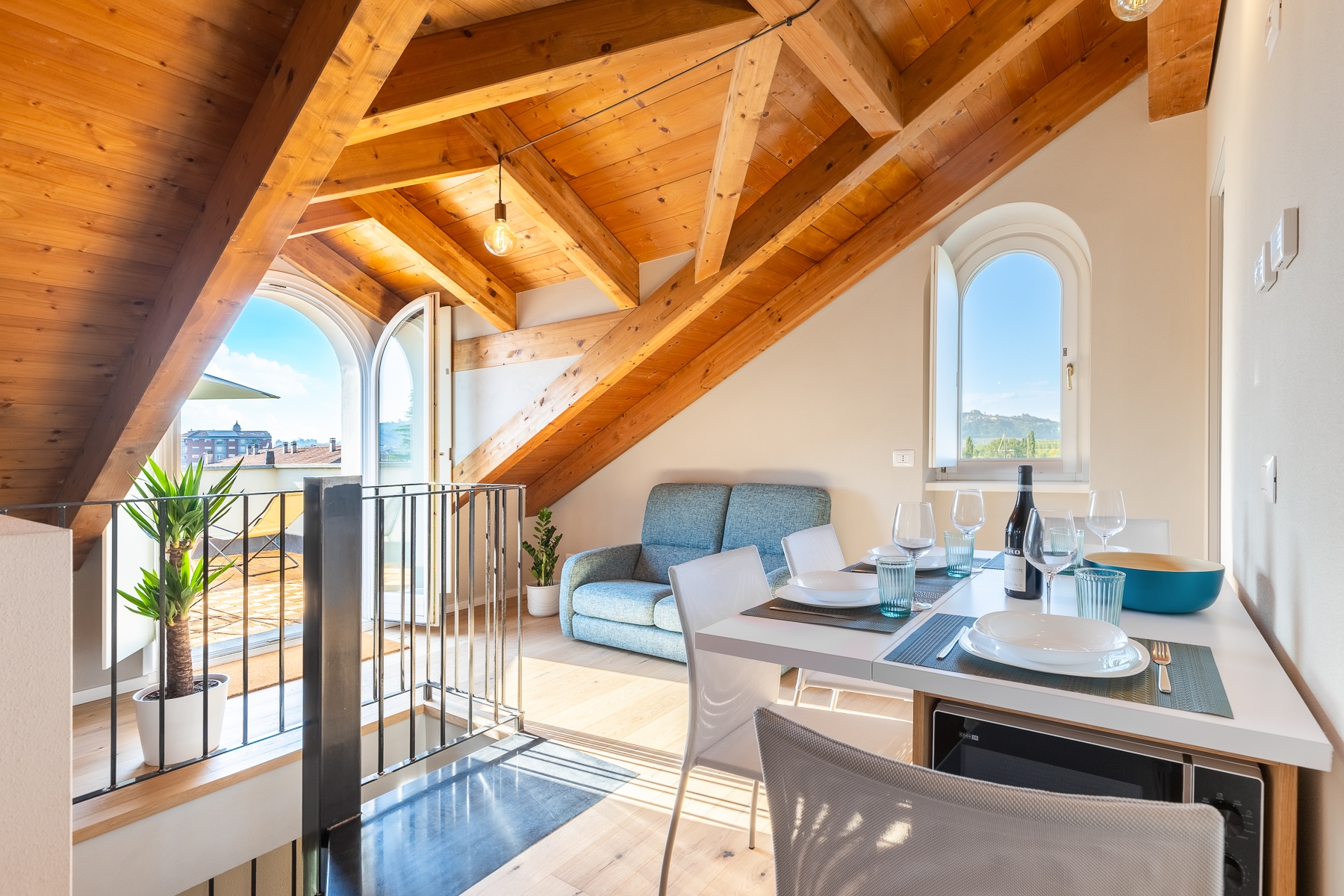 Alba Palace Luxury Apartments - Blue