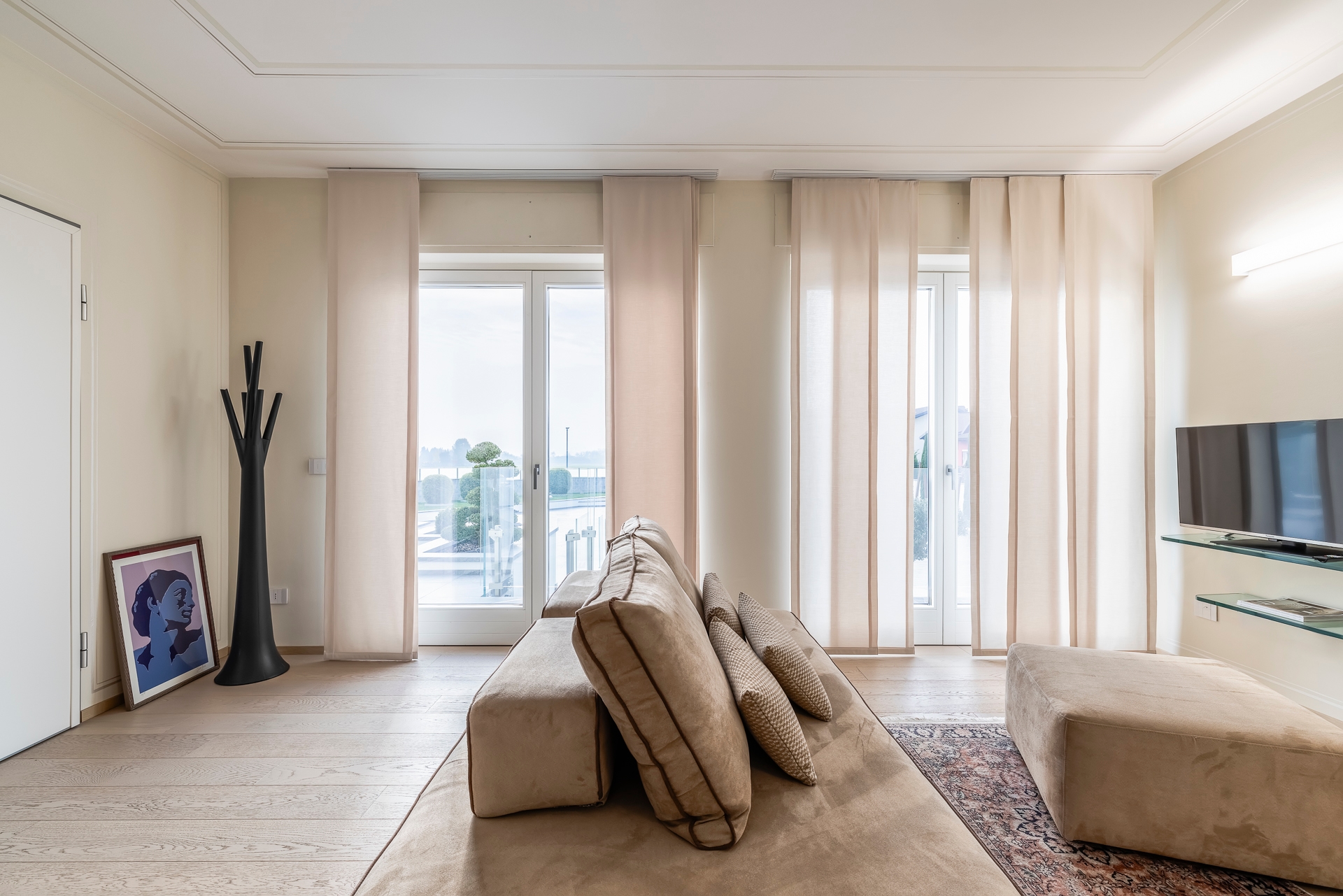 Vanity Tail Luxury Apartments - 1