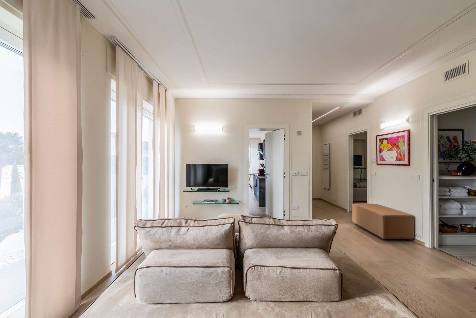 Vanity Tail Luxury Apartments - 1