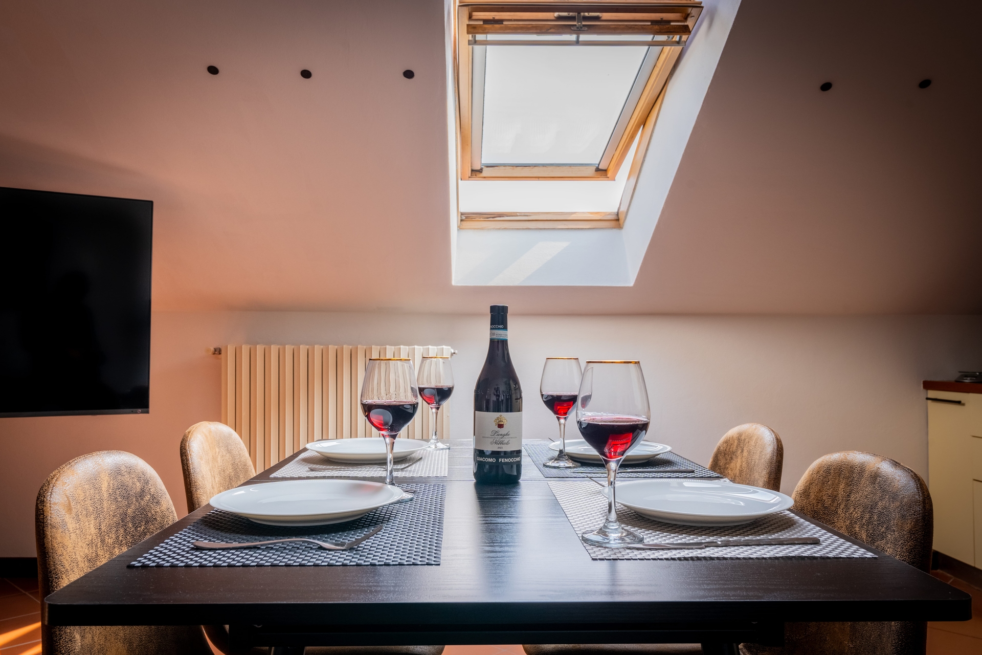 Piazza Michele Ferrero - sulla piazza centrale